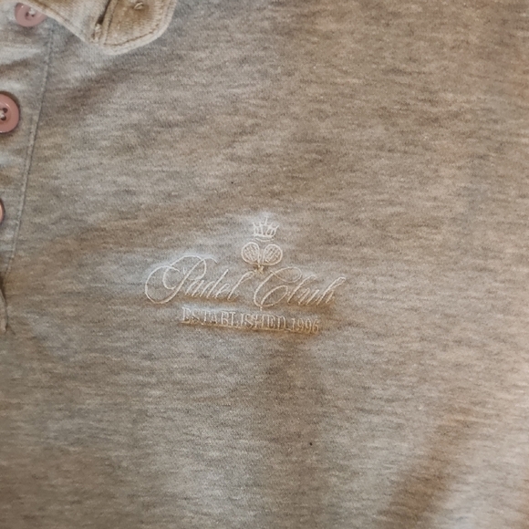 PrettyLittleThing Gray Polo Sweatshirt - Picture 3 of 5